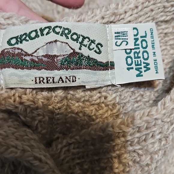 Vintage Aran Crafts Cream Cable Knit Poncho - Picture 4 of 7